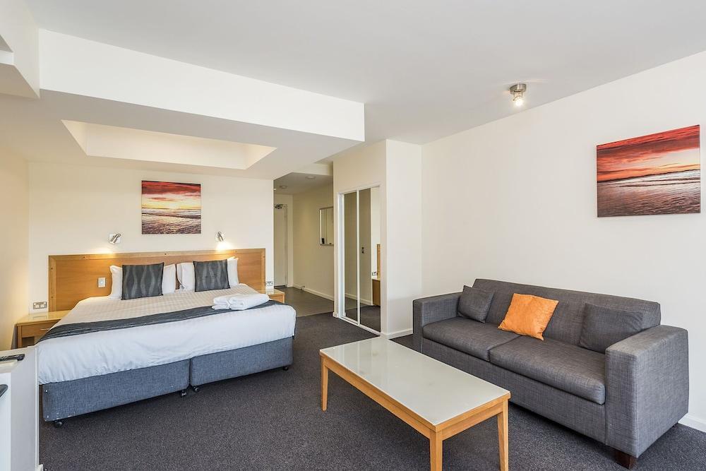 Assured Ascot Quays Apartment Hotel Perth Extérieur photo
