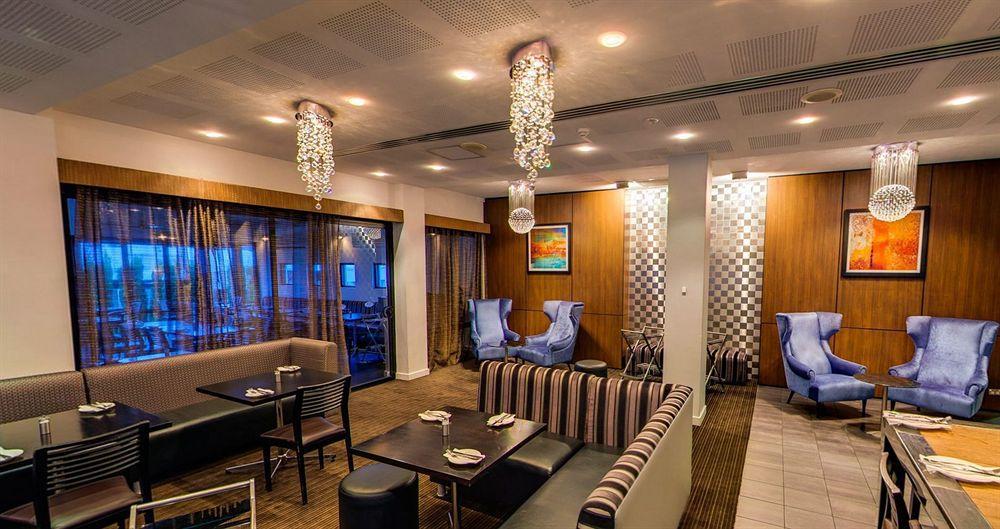 Assured Ascot Quays Apartment Hotel Perth Extérieur photo
