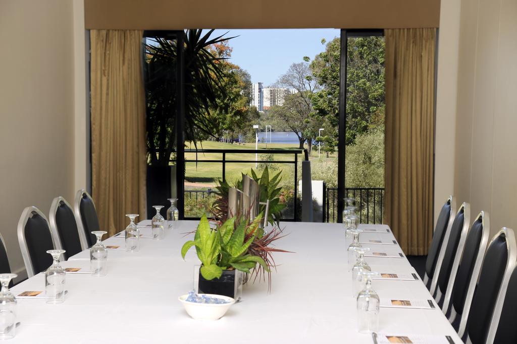 Assured Ascot Quays Apartment Hotel Perth Extérieur photo