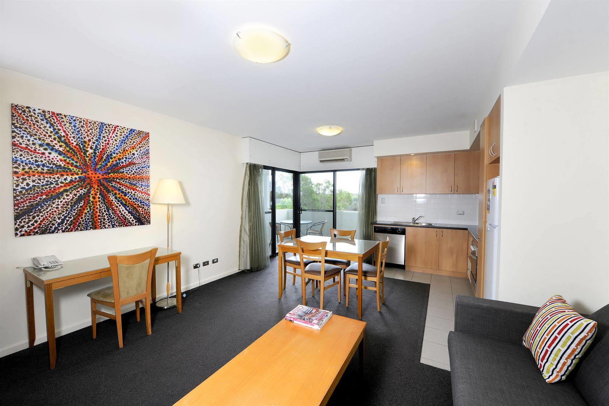 Assured Ascot Quays Apartment Hotel Perth Extérieur photo