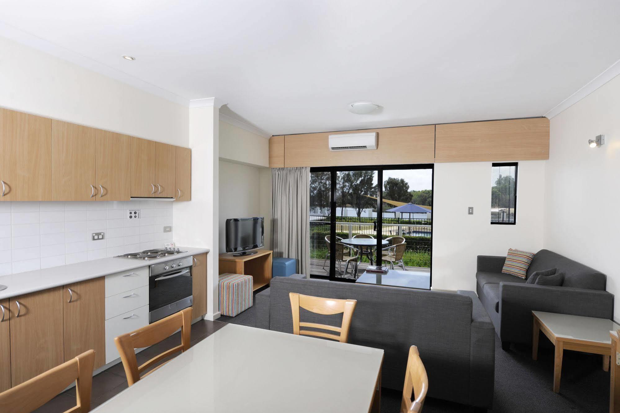 Assured Ascot Quays Apartment Hotel Perth Extérieur photo