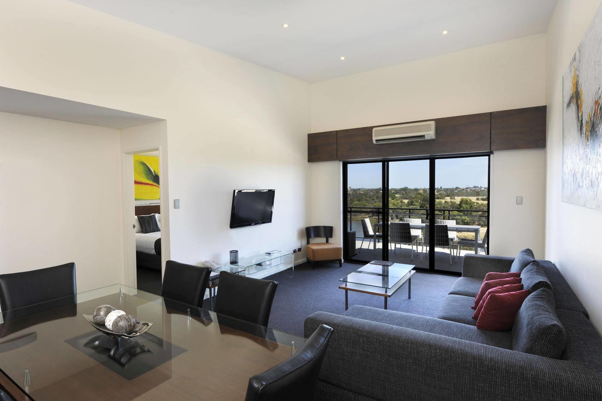 Assured Ascot Quays Apartment Hotel Perth Extérieur photo